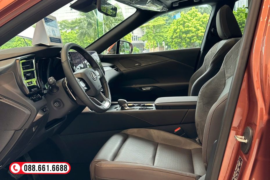 Hàng ghế đầu Lexus RX350 Hybrid Luxury